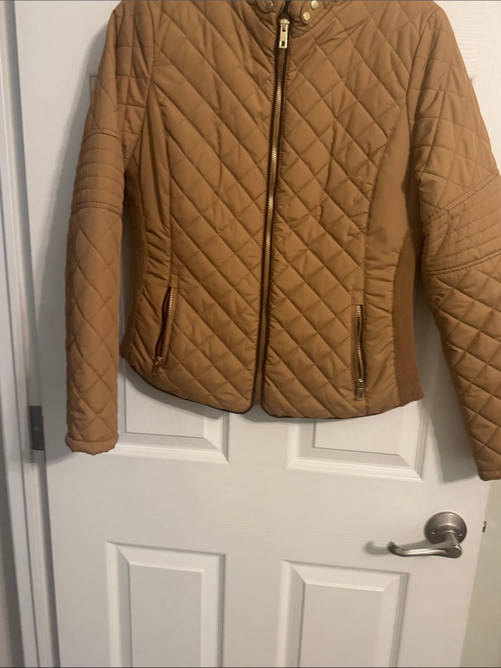 Quilted Lightweight Women's Jacket in Camel. Fleece lined